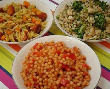 מנות עם אפשרות לתוספת בשרית.
